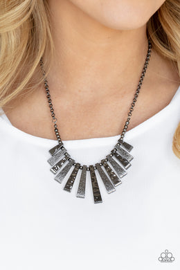 Necklace The MANE Course - Black N407