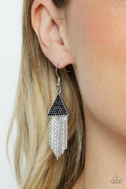 Earrings Pyramid SHEEN - Black E395