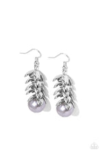 Load image into Gallery viewer, Earrings Ocean FROND Property - Silver Pearls E339