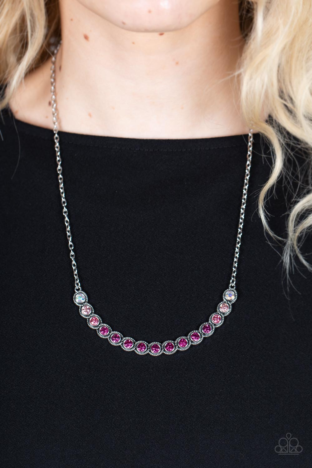 Necklaces Throwing SHADES - Pink N435