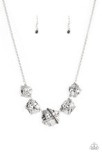 Load image into Gallery viewer, Necklaces Keep Guard - Black N2123