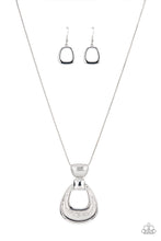 Load image into Gallery viewer, Necklaces Park Avenue Attitude - Silver N055