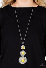 Load image into Gallery viewer, Necklaces Talisman Trendsetter - Yellow