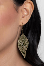 Load image into Gallery viewer, Earrings Leafy Luxury - Green E215