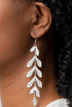 Load image into Gallery viewer, Earrings Lead From the FROND - Silver E2480