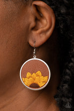 Load image into Gallery viewer, Earrings Sun-Kissed Sunflowers - Brown E2255