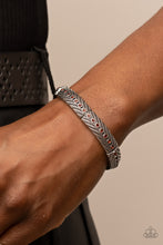 Load image into Gallery viewer, Bracelets Risk-Taking Twinkle - Brown