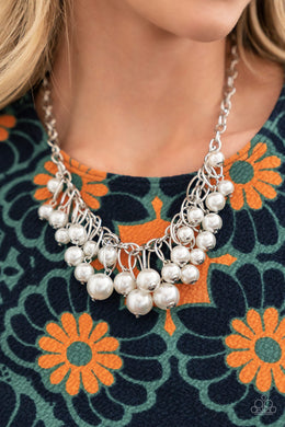 Necklace Powerhouse Pose - White LOP N377