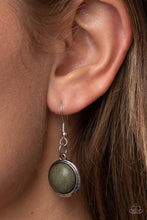 Load image into Gallery viewer, Necklaces EMPRESS-ive Resume - Green