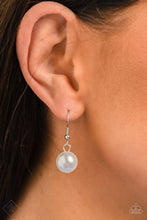 Load image into Gallery viewer, Necklace Romantically Reminiscent - White N2186