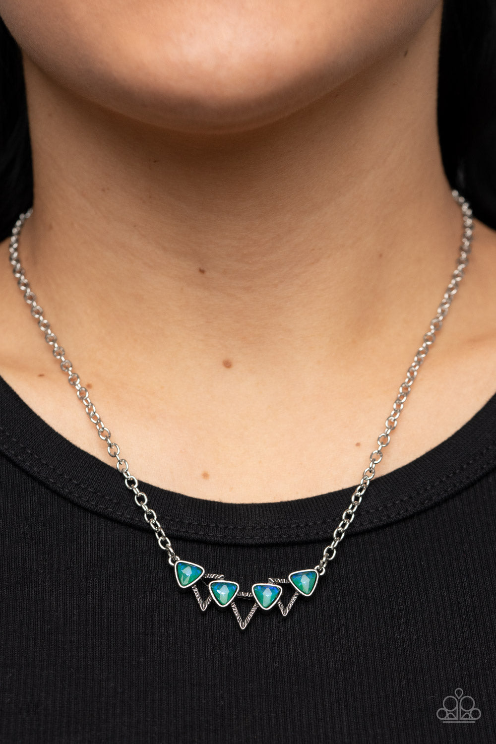 Necklaces Pyramid Prowl - Multi N2128