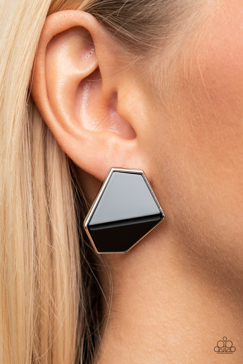 Earrings Generically Geometric - Black POST E108