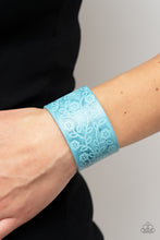 Load image into Gallery viewer, Bracelets Rosy Wrap Up - Blue W44