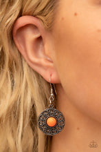 Load image into Gallery viewer, Necklace Detail Orientated - Orange N309
