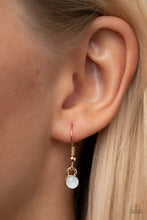 Load image into Gallery viewer, Necklaces Effervescently Divine - Gold N2400