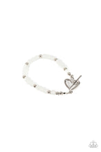Load image into Gallery viewer, Bracelets Following My Heart - White B296