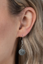 Load image into Gallery viewer, Necklaces Marigold Meadows - Pink