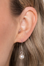 Load image into Gallery viewer, Necklaces Bonus Points - White Pearl