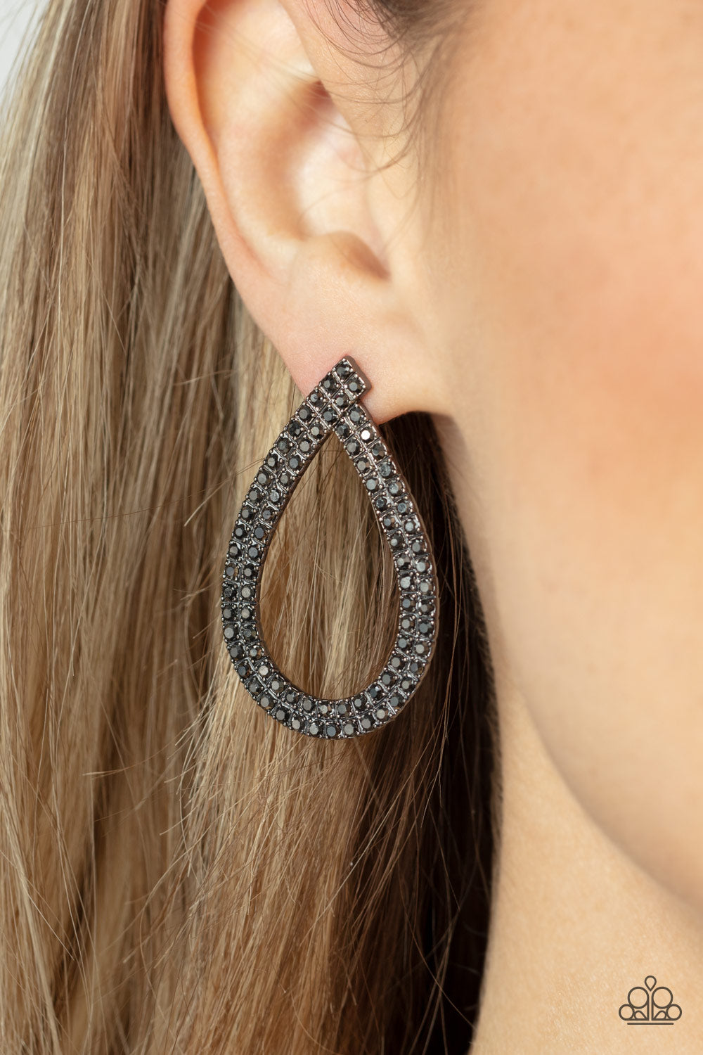 Earrings Diva Dust - Black E424