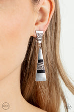 Load image into Gallery viewer, Earrings Safari Seeker - Black CLIP ON