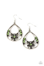 Load image into Gallery viewer, Earrings Meadow Marvel - Green E2355