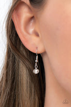 Load image into Gallery viewer, Necklaces Modern Moonbeam - White