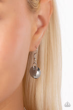 Load image into Gallery viewer, Necklaces Leave Her Wild - Red