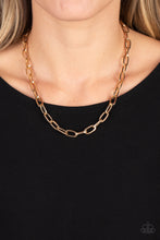 Load image into Gallery viewer, Necklaces Boston Backdrop - Gold