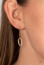 Load image into Gallery viewer, Necklaces Boston Backdrop - Gold