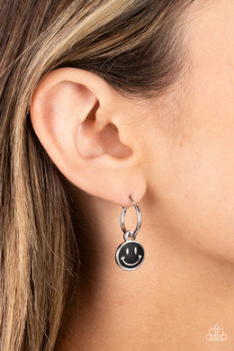 Earrings Subtle Smile - Black MINI S136