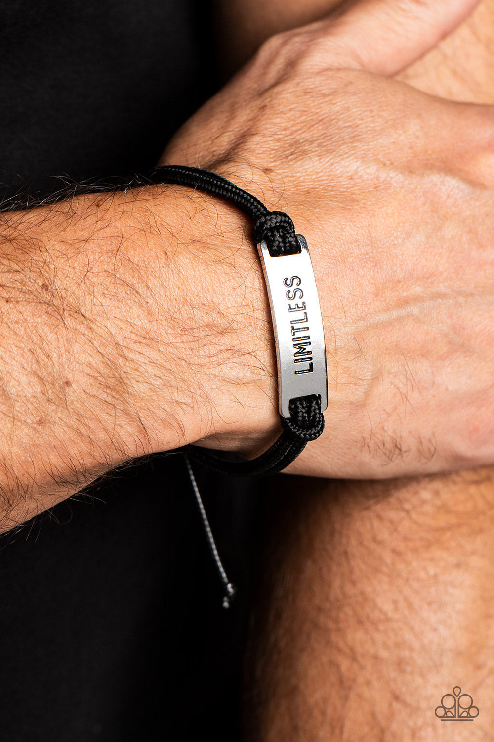 Urban Limitless Layover - Black B2219