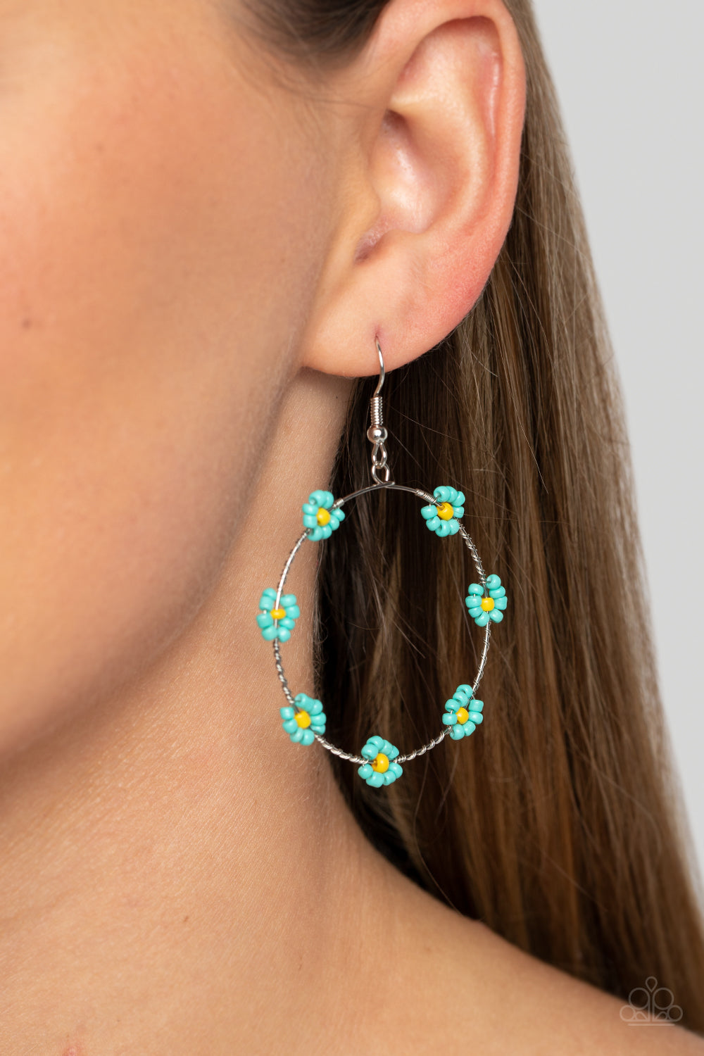 Earrings Dainty Daisies - Blue E2470
