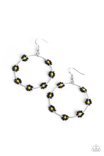 Load image into Gallery viewer, Earrings Dainty Daisies - Black