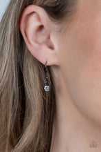 Load image into Gallery viewer, Necklaces Shimmering Song - Black