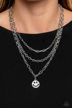 Load image into Gallery viewer, Necklaces Winking Wanderer - Silver