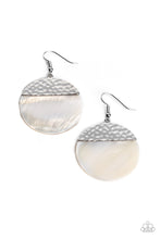 Load image into Gallery viewer, Earrings SHELL Out - White