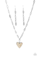 Load image into Gallery viewer, Necklaces Kiss and SHELL - White