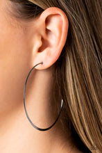 Load image into Gallery viewer, Earrings Metal Drama - Black E2341