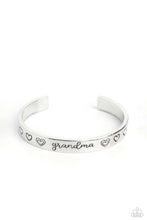 Load image into Gallery viewer, Bracelets A Grandmothers Love - Silver MDAY S159