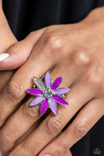 Load image into Gallery viewer, Embrace Lily Lei - Purple TRAY12 F67