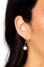 Load image into Gallery viewer, Necklaces Caliber Choreographer - Gold Pearl N2392