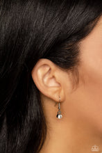 Load image into Gallery viewer, Necklaces INITIALLY Yours - Q - White