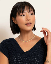 Load image into Gallery viewer, Necklaces Delicate Display - White Choker