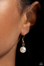 Load image into Gallery viewer, Necklaces Corporate Catwalk - Gold Pearl N2316