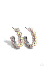 Load image into Gallery viewer, Earrings Floral Focus - Pink MINI S112