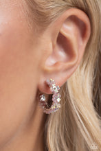 Load image into Gallery viewer, Earrings Floral Focus - Pink MINI S112