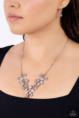 Necklaces Gardening Group - White