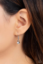 Load image into Gallery viewer, Necklaces Gardening Group - White