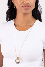 Load image into Gallery viewer, Necklaces Timeless Triumph - Gold
