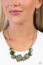 Load image into Gallery viewer, Necklaces Twinkling Tables - Green